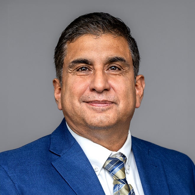 Ruben Cervantes headshot